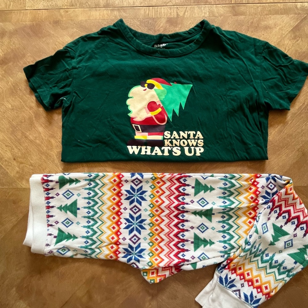Old Navy Holiday Pajama Set         –  XS Top/M Bottom